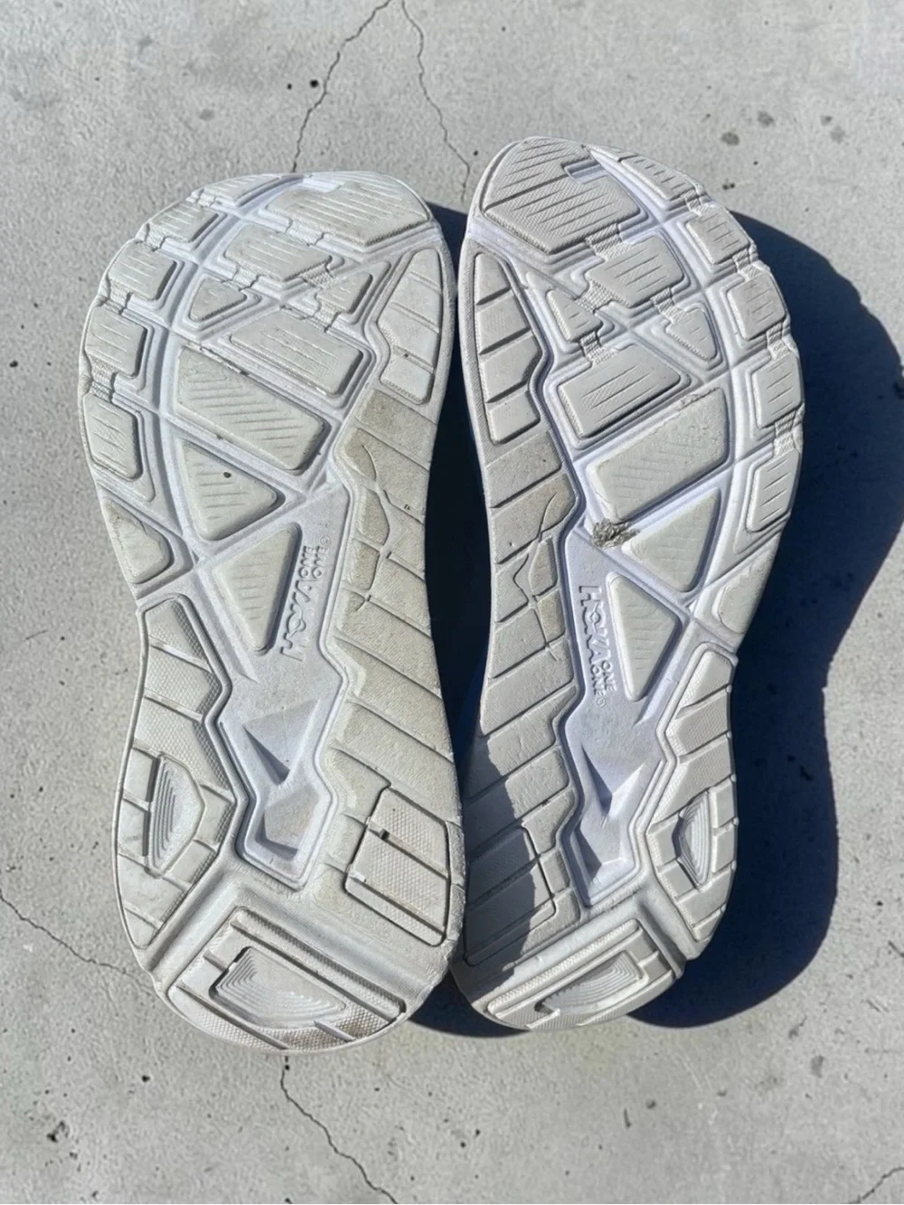 HOKA Men's Arahi 4 Navy Running Shoes